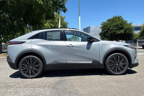 Cement 2026 Toyota C-HR XSE