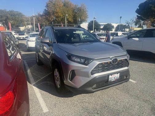 2021 Toyota RAV4 LE