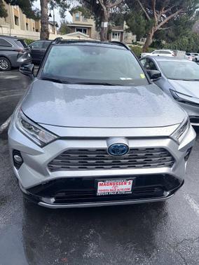 2019 Toyota RAV4 Hybrid SE