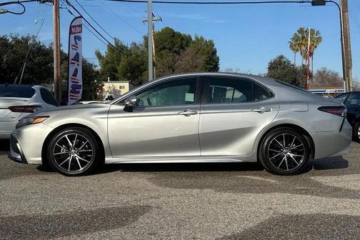 2021 Toyota Camry SE