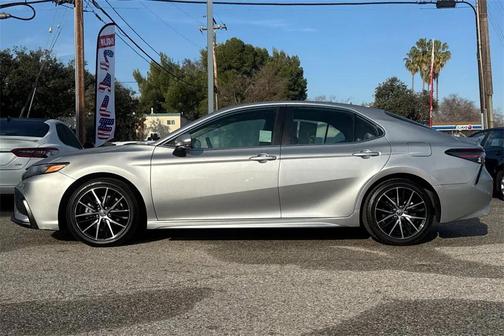 2021 Toyota Camry SE