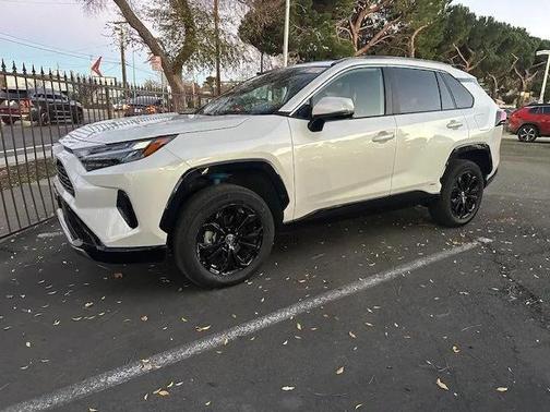 2024 Toyota RAV4 Hybrid SE