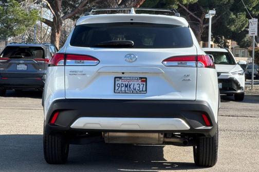 2024 Toyota Corolla Cross LE