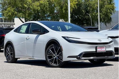 2025 Toyota Prius XLE