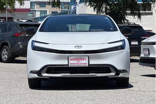 2025 Toyota Prius XLE