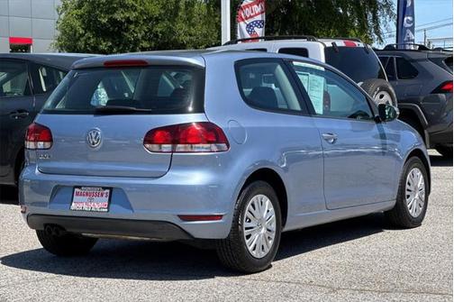 2010 Volkswagen Golf 2-Door