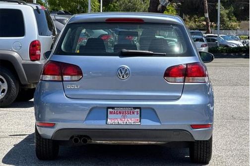 2010 Volkswagen Golf 2-Door