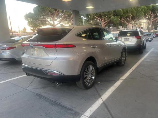 2022 Toyota Venza XLE