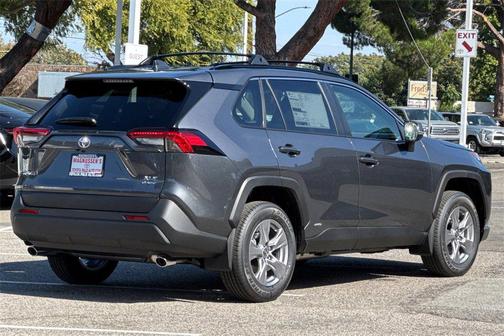 2025 Toyota RAV4 Hybrid XLE