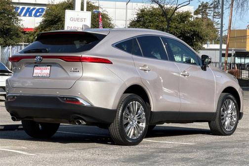 2021 Toyota Venza XLE