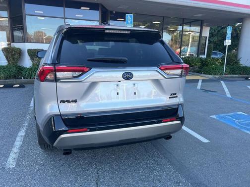 2024 Toyota RAV4 Hybrid SE