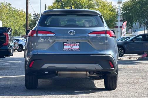 Celestite 2024 Toyota Corolla Cross L
