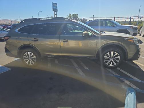 Autumn Green Metallic 2021 Subaru Outback Premium