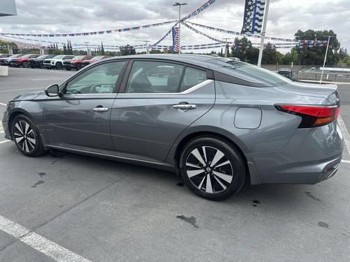 Gun Metallic 2021 Nissan Altima 2.5 SV