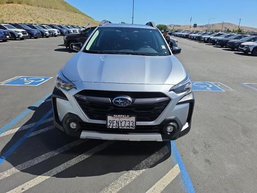 Ice Silver Metallic 2023 Subaru Outback Limited XT