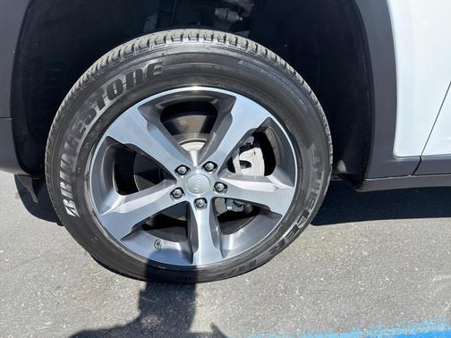 Bright White Clearcoat 2023 Jeep Grand Cherokee 4xe Base