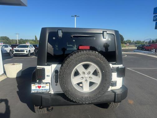 Bright White Clearcoat 2018 Jeep Wrangler JK Unlimited Sport