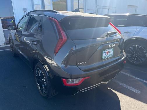 Graphite Gray 2023 Kia Niro EV Wind