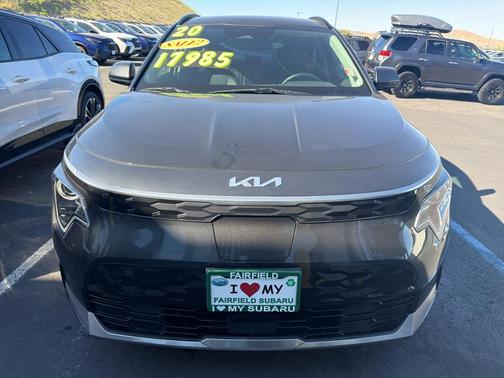 Graphite Gray 2023 Kia Niro EV Wind