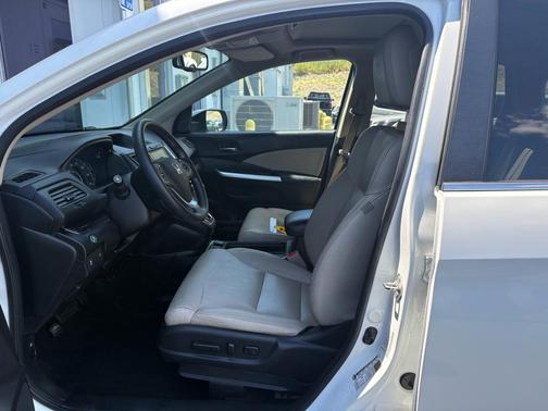White 2015 Honda CR-V EX-L
