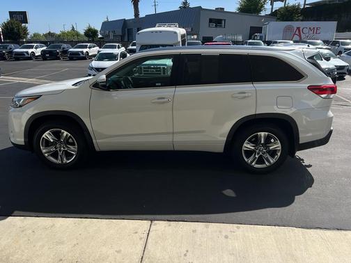 Blizzard Pearl 2018 Toyota Highlander Limited