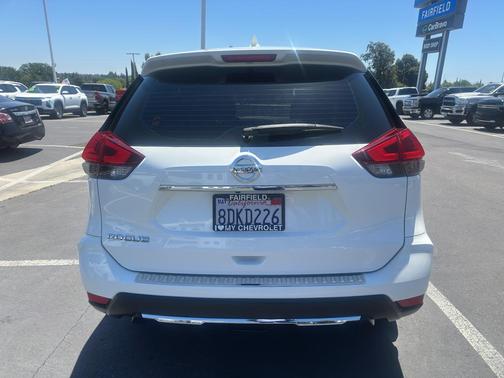 Glacier White 2018 Nissan Rogue S