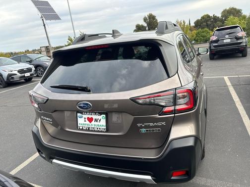 Brilliant Bronze Metallic 2024 Subaru Outback Limited
