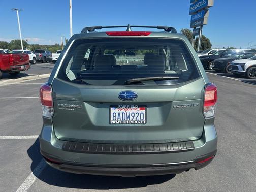 Jasmine Green Metallic 2018 Subaru Forester 2.5i