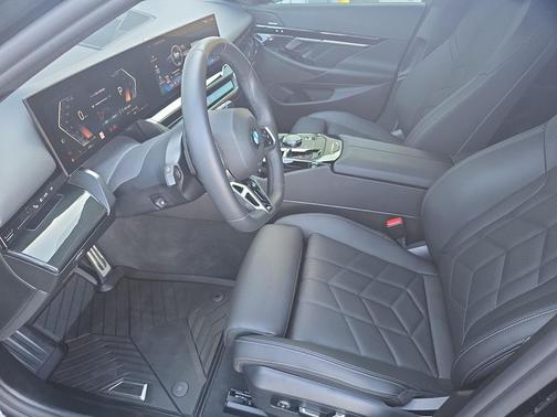 Black Sapphire Metallic 2026 BMW 530 530i