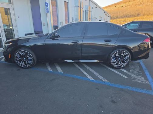 Black Sapphire Metallic 2026 BMW 530 530i