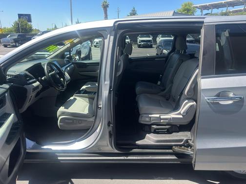 Lunar Silver Metallic 2019 Honda Odyssey EX-L