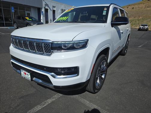Bright White Clearcoat 2023 Jeep Grand Wagoneer Series III 4x4