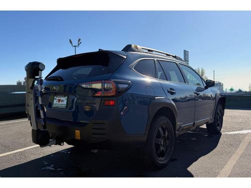 Geyser Blue 2025 Subaru Outback Wilderness