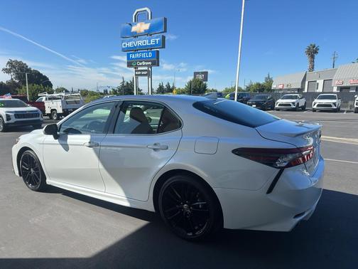 Wind Chill Pearl 2021 Toyota Camry XSE