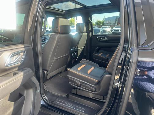 Onyx Black 2023 GMC Yukon XL 4WD AT4