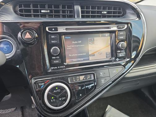 Moonglow 2018 Toyota Prius c Three