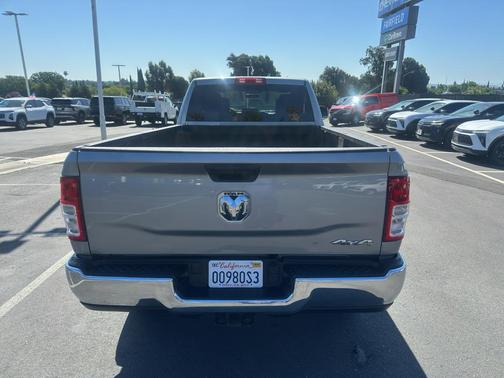 Billet Silver Metallic Clearcoat 2022 RAM 2500 Tradesman Crew Cab 4x4 8' Box