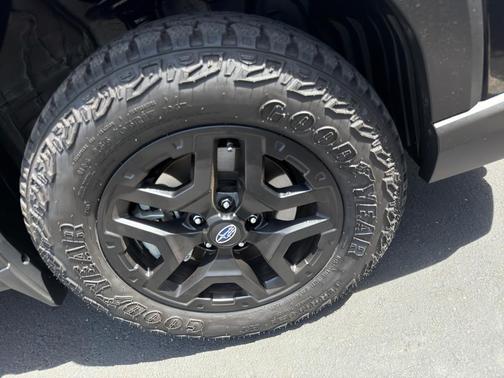 Crystal Black Silica 2026 Subaru Outback Wilderness