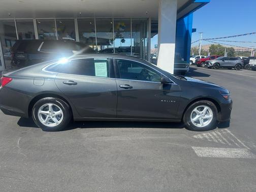 Nightfall Gray Metallic 2017 Chevrolet Malibu 1LS