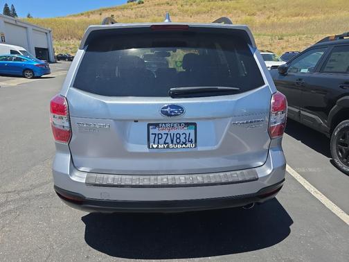 Ice Silver Metallic 2016 Subaru Forester 2.5i Touring