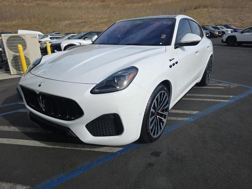 Bianco 2023 Maserati Grecale Modena