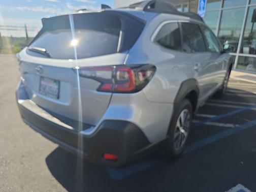 Ice Silver Metallic 2025 Subaru Outback Premium