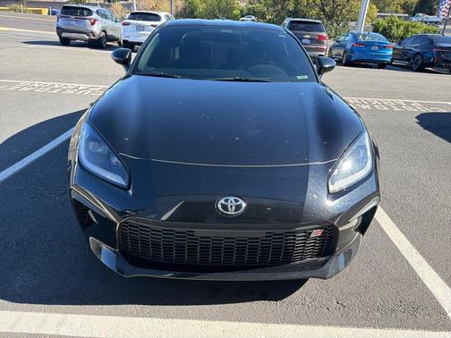Raven 2023 Toyota GR86 Premium