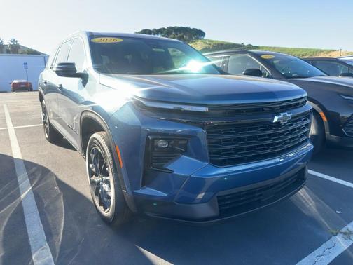 Lakeshore Blue Metallic 2026 Chevrolet Traverse LT
