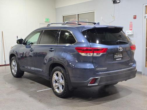 2017 Toyota Highlander Limited