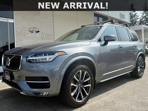 2016 Volvo XC90 T6 Momentum