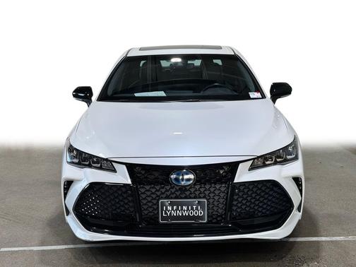 2021 Toyota Avalon Hybrid XSE