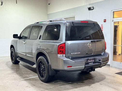 2014 Nissan Armada SV