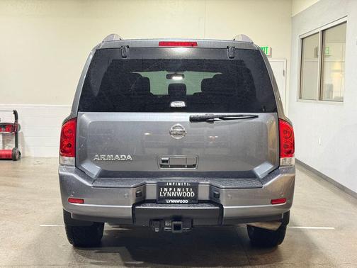 2014 Nissan Armada SV