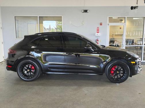 2017 Porsche Macan GTS